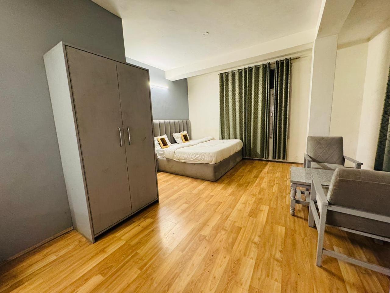 Hotel New # Link Way # Near Zing Bus Stand Manāli Exteriér fotografie